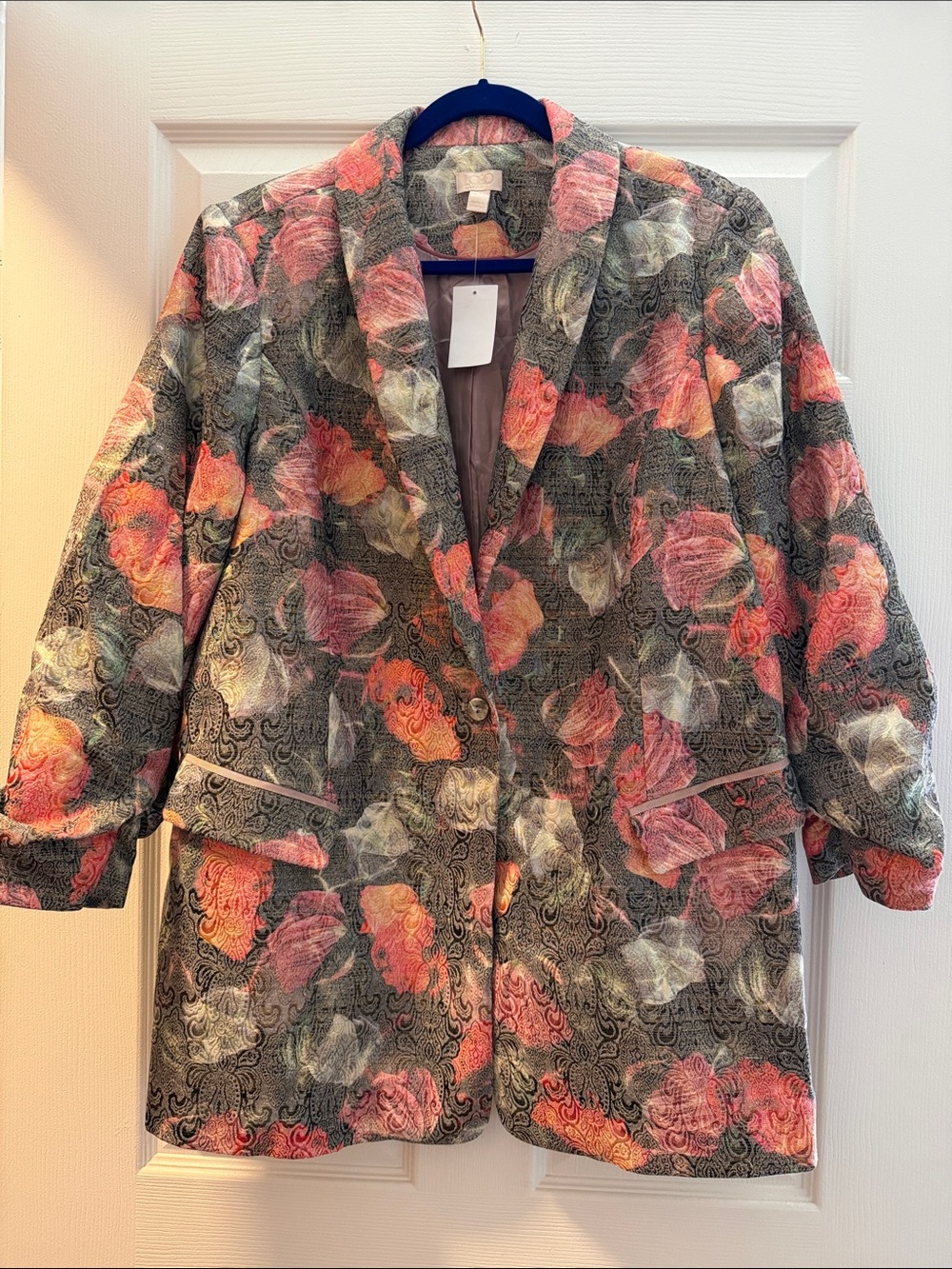 LOGO by Lori Goldstein Floral Pattern Blazer in Gray with Coral and Pink Accents